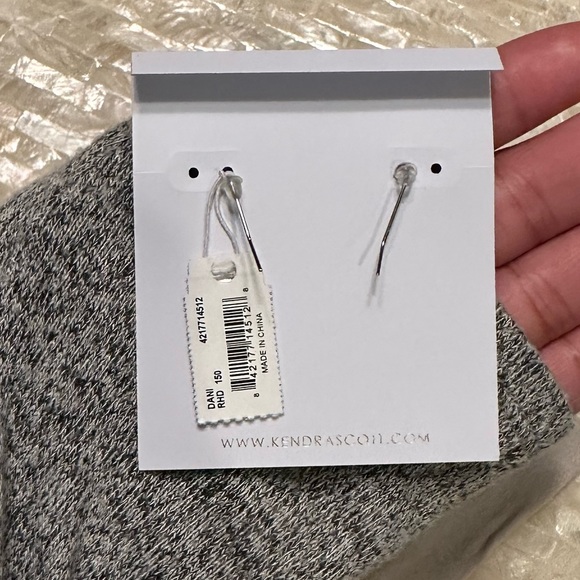 White Kyocera Dani - Picture 3 of 5